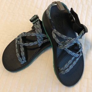 Chaco girls/kids green blue purple water sandals 2
